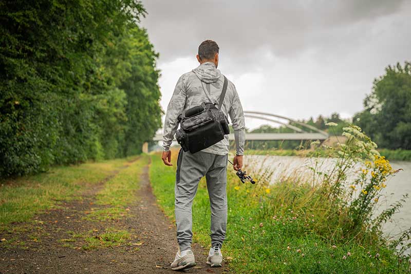 Mochila com estojos Fox Rage Voyager Camo Médio