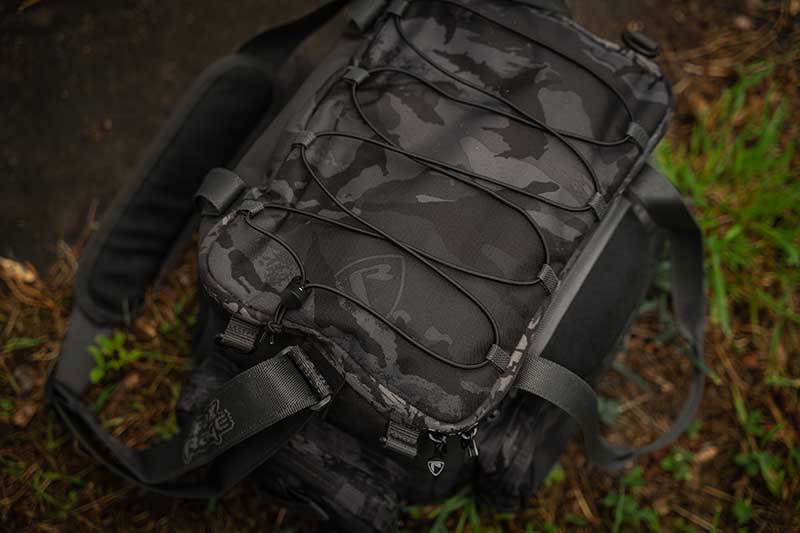 Mochila com estojos Fox Rage Voyager Camo Médio