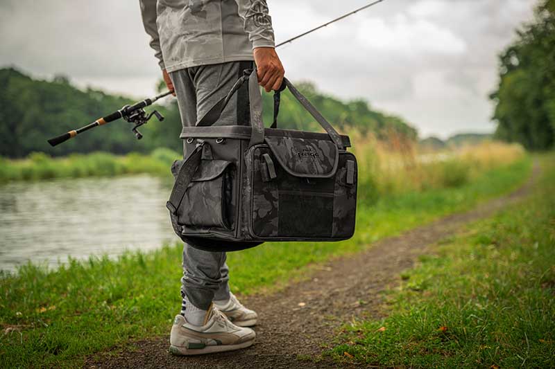 Mochila com estojos Fox Rage Voyager Moldado Camo XL
