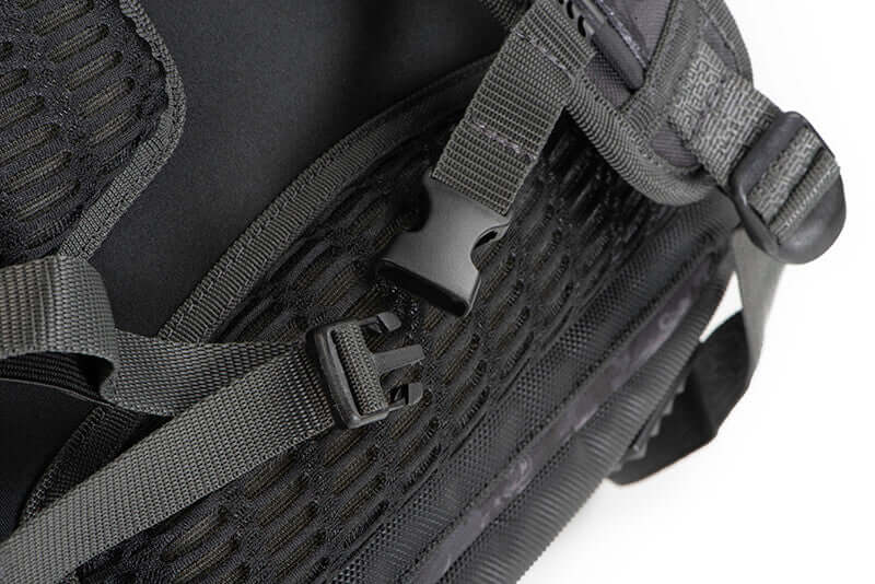 Mochila con cajas Fox Rage Voyager Camo 11