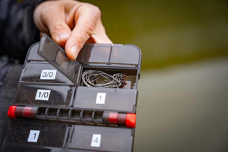 Caja de accesorios Fox Rage Mediana - Tienda Bass