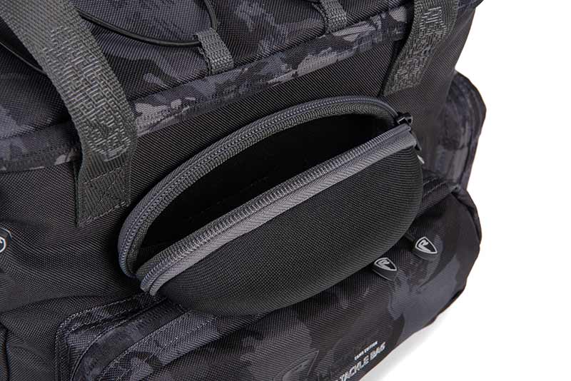 Macuto con cajas Fox Rage Voyager Camo Mediano - Tienda Bass